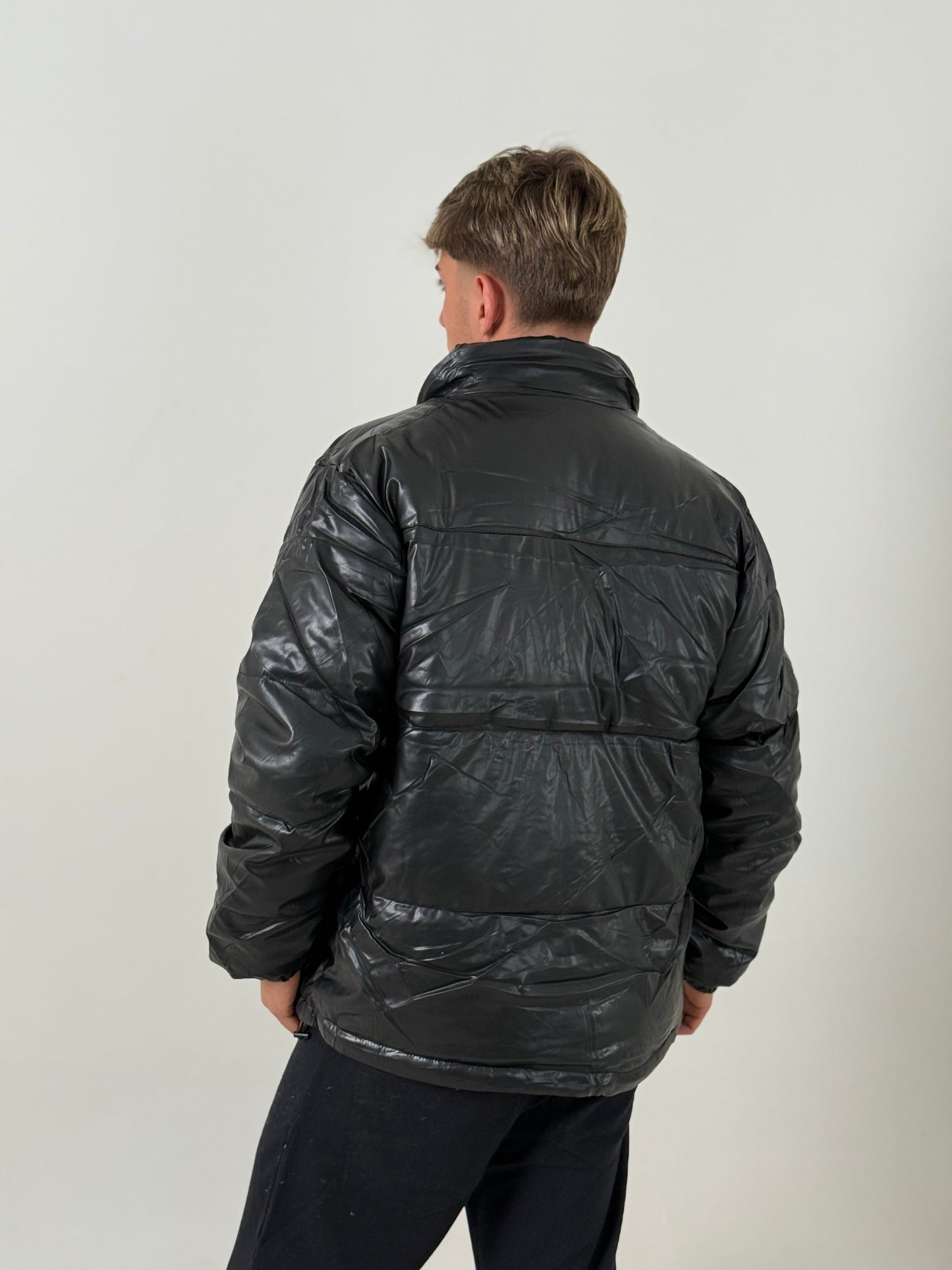 Campera Puffer Negra Executive