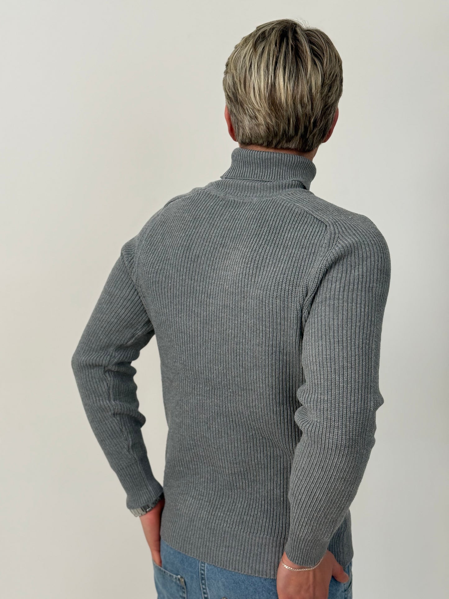 Sweater Legado | Cuello Alto Premium - Gris Claro