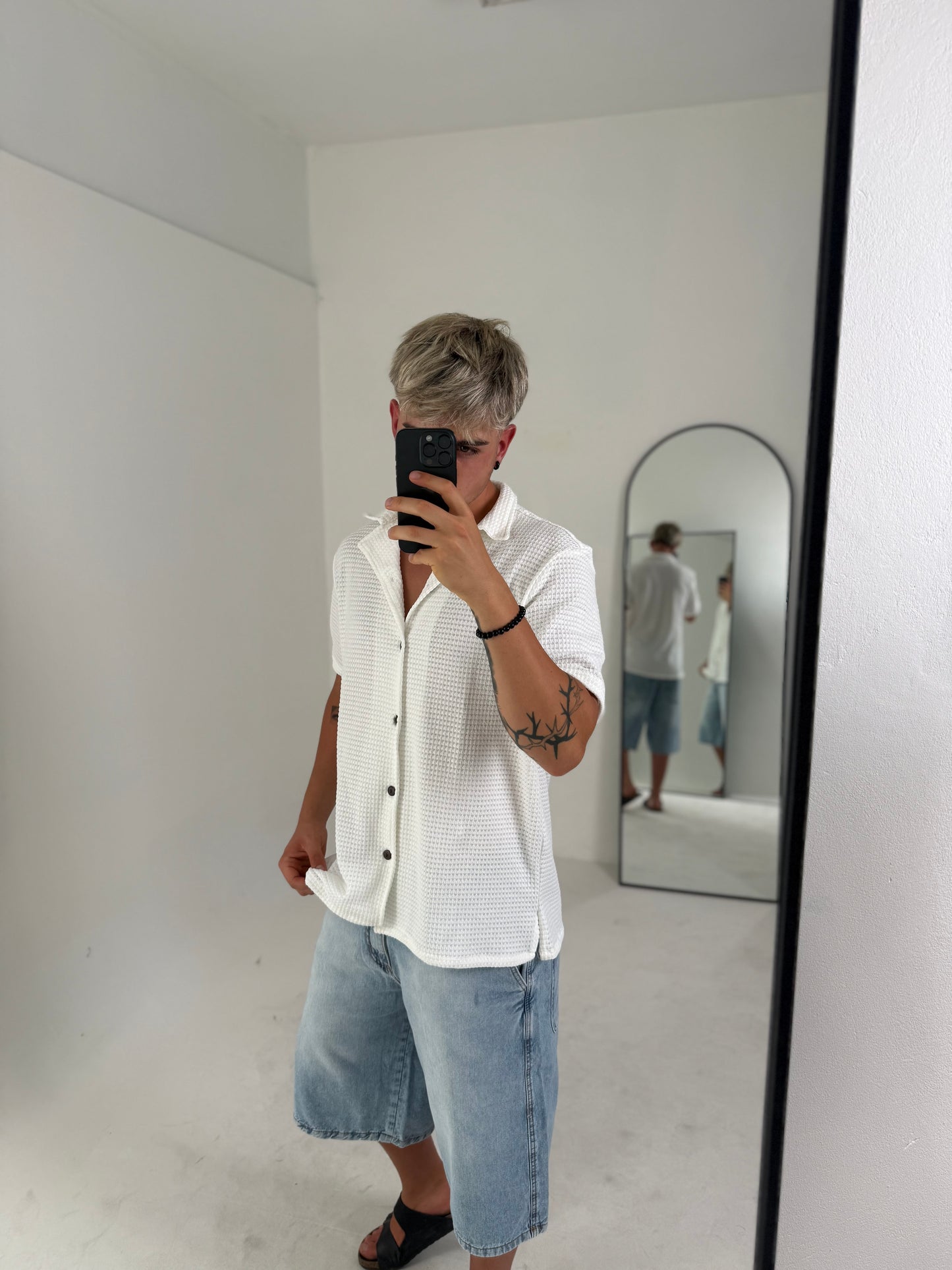 Camisa Tejida Ligera de Manga Corta – Blanco