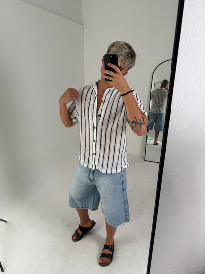 Camisa Tejida Translúcida a Rayas Verticales – Blanco & Negro