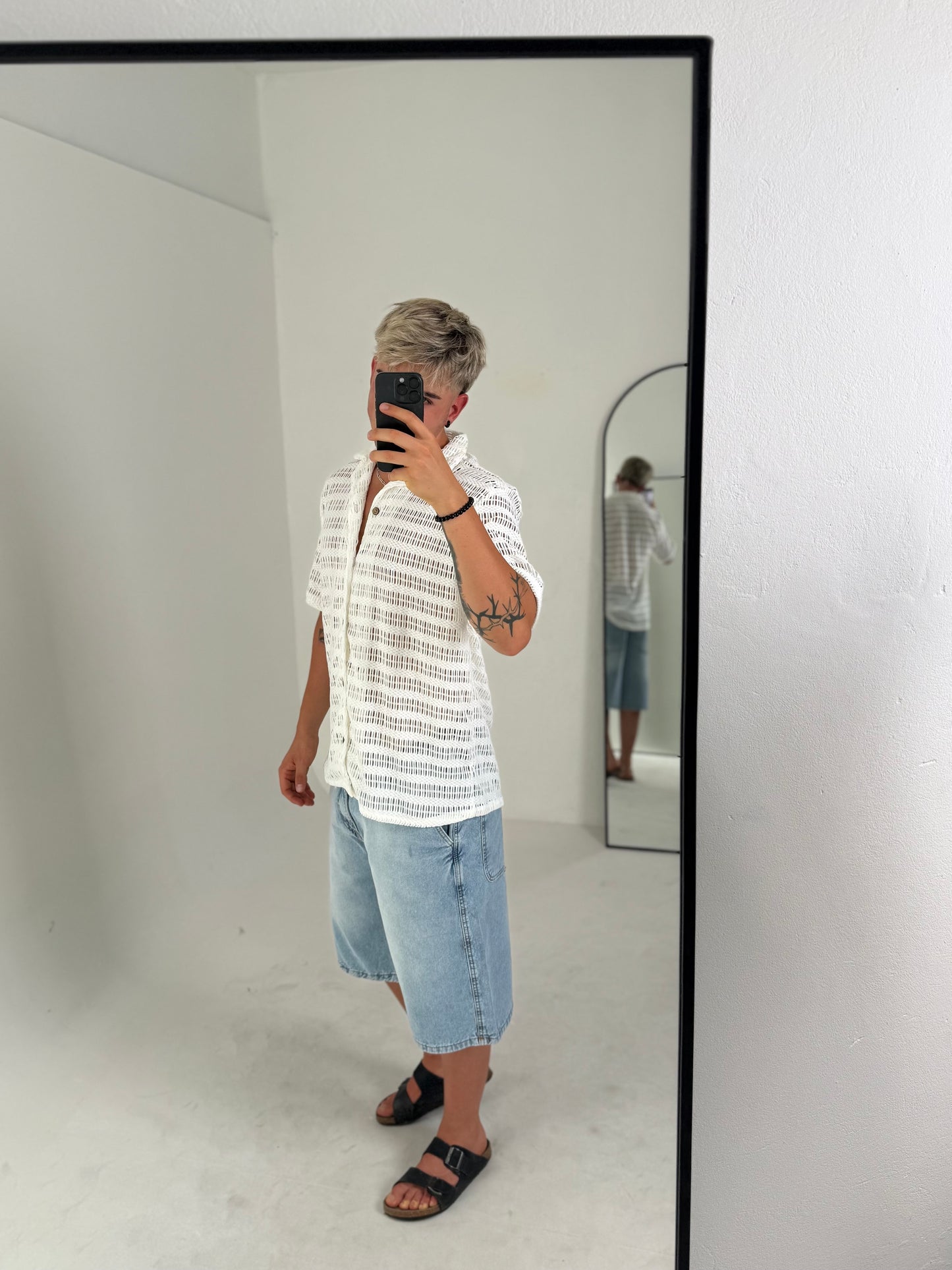 Camisa Tejida Translúcida de Manga Corta – Blanco