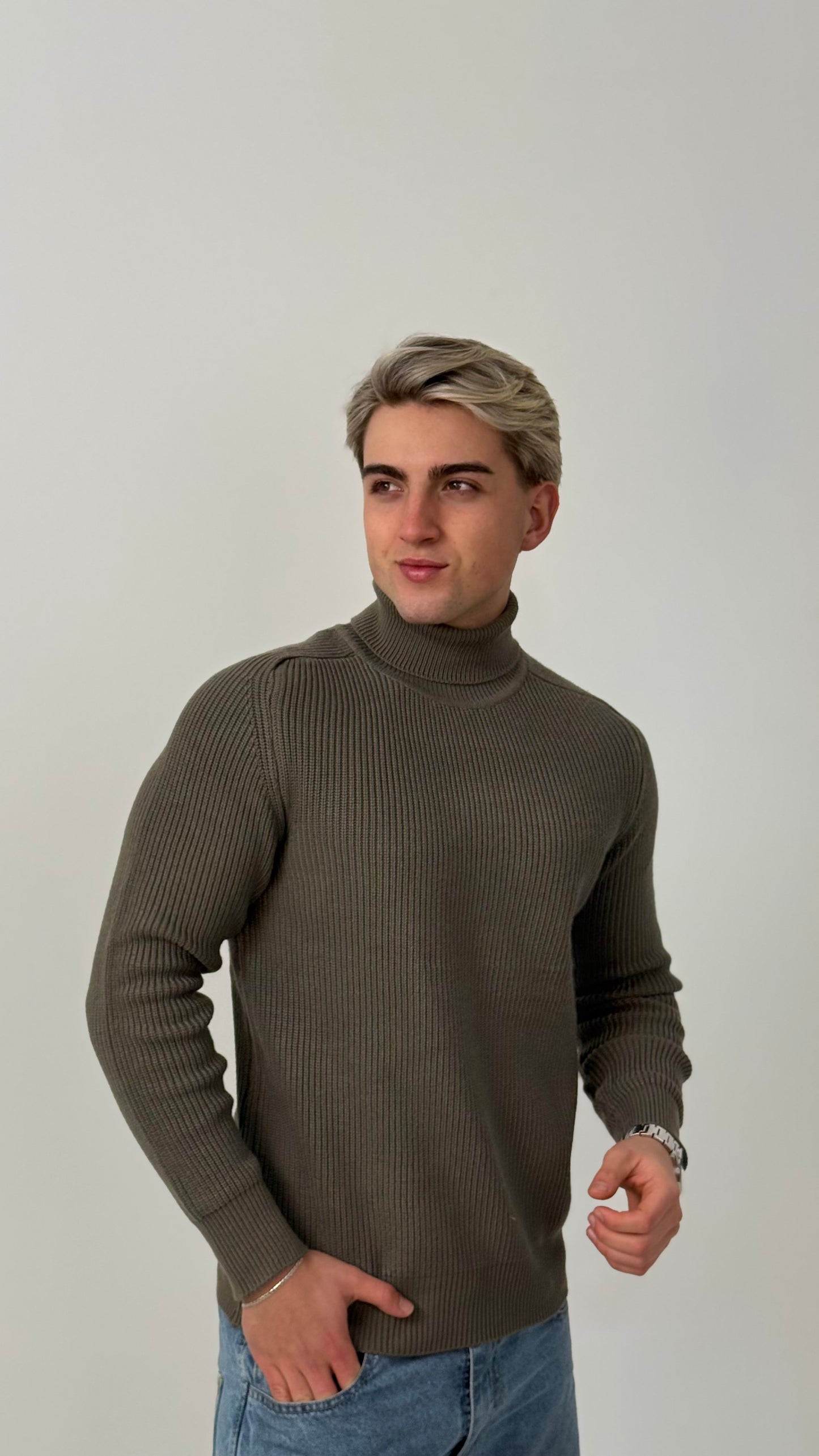 Sweater Legado | Cuello Alto Premium - Verde Oliva