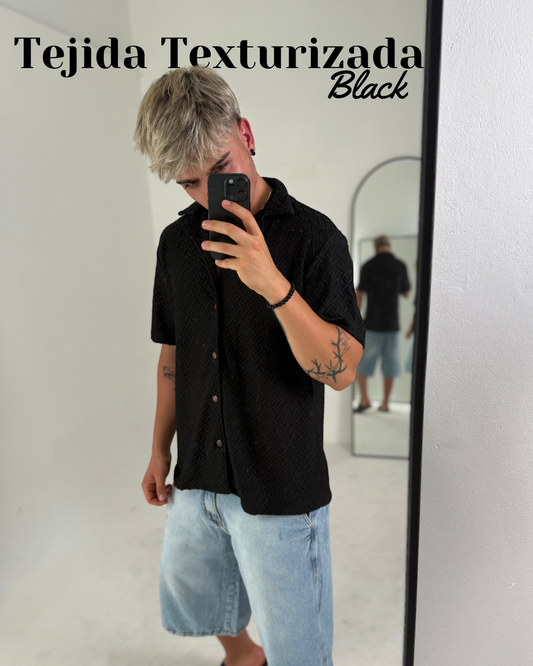 Camisa Tejida Texturizada de Manga Corta – Negro