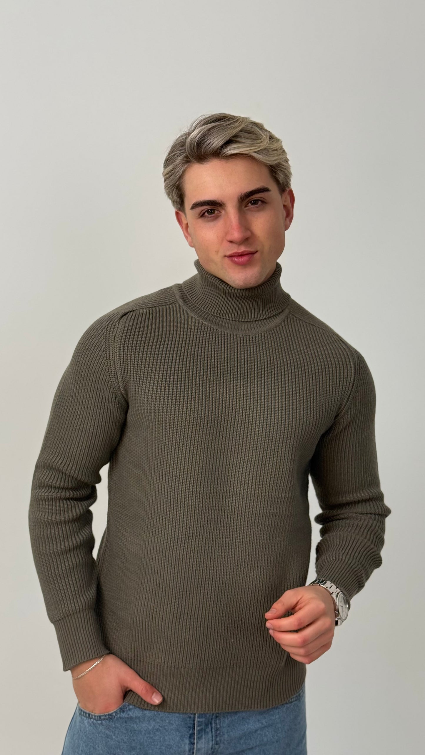 Sweater Legado | Cuello Alto Premium - Verde Oliva