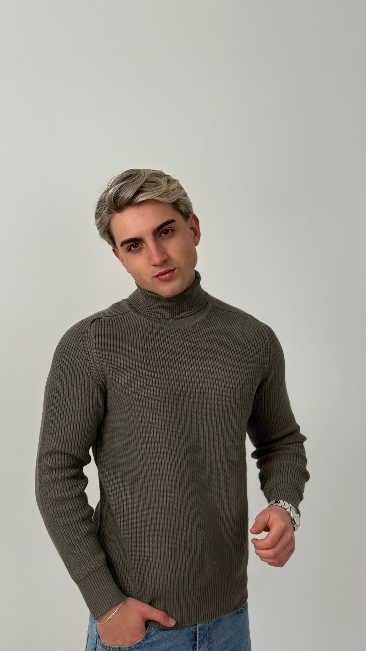 Sweater Legado | Cuello Alto Premium - Verde Oliva